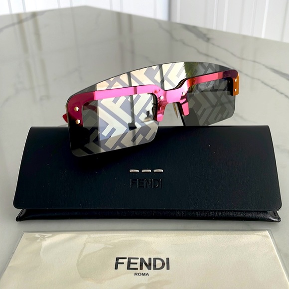 Fendi Accessories - Fendi Geometric Pink and Black Sunglasses